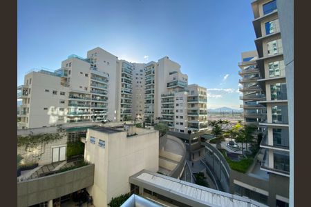 Apartamento à venda com 85m², 2 quartos e 1 vagaVaranda - Quarto 2