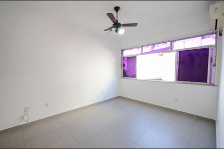 Apartamento à venda com 107m², 3 quartos e sem vagaSala