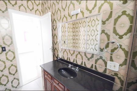 Apartamento à venda com 107m², 3 quartos e sem vagaBanheiro