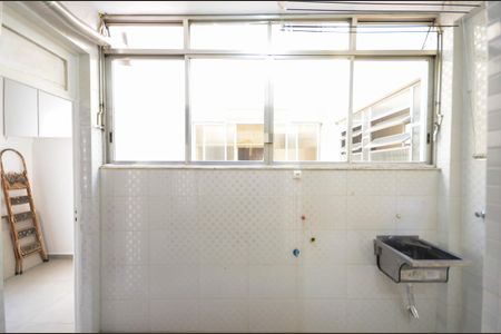 Apartamento à venda com 107m², 3 quartos e sem vagaÁrea de Serviço