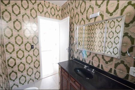 Apartamento à venda com 107m², 3 quartos e sem vagaBanheiro