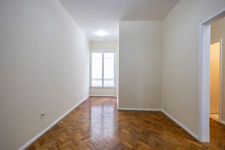 Apartamento à venda com 72m², 2 quartos e 1 vagaSala
