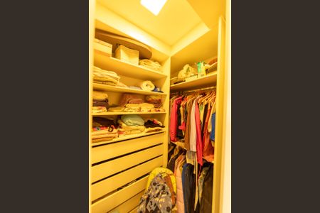 Apartamento à venda com 109m², 3 quartos e 2 vagasCloset da suíte