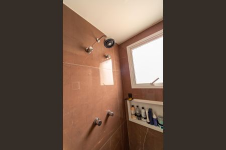 Apartamento à venda com 109m², 3 quartos e 2 vagasBanheiro da suíte