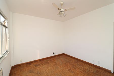 Apartamento à venda com 75m², 2 quartos e 1 vagaSala