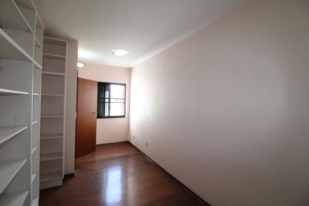 Casa para alugar com 420m², 4 quartos e 2 vagasQuarto 1