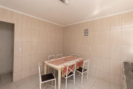 Casa à venda com 200m², 4 quartos e 3 vagasCozinha 