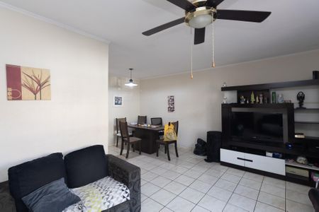 Casa à venda com 200m², 4 quartos e 3 vagasSala 