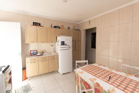 Casa à venda com 200m², 4 quartos e 3 vagasCozinha 