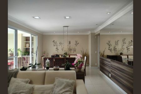 Apartamento à venda com 107m², 2 quartos e 2 vagas