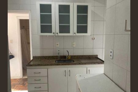 Apartamento à venda com 75m², 2 quartos e sem vaga