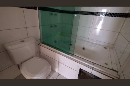 Casa à venda com 2 quartos, 105m² em Vila Ivone, São Paulo