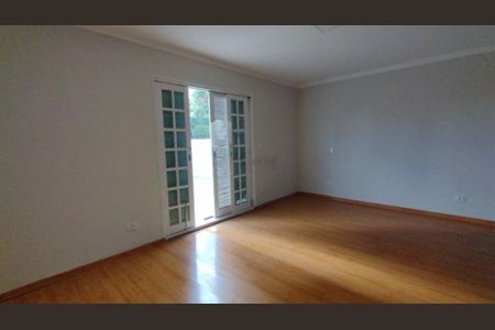 Casa à venda com 2 quartos, 105m² em Vila Ivone, São Paulo