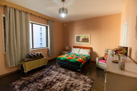 Apartamento para alugar com 150m², 3 quartos e 1 vaga Apartamento para alugar com 150m², 3 quartos e 1 vagaSuíte