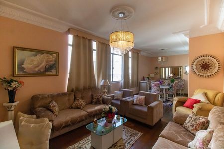 Apartamento para alugar com 150m², 3 quartos e 1 vaga Apartamento para alugar com 150m², 3 quartos e 1 vagaSala