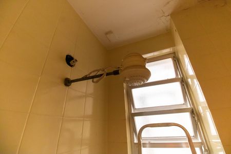Apartamento para alugar com 150m², 3 quartos e 1 vaga Apartamento para alugar com 150m², 3 quartos e 1 vagaChuveiro