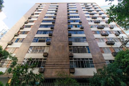 Apartamento para alugar com 150m², 3 quartos e 1 vaga Apartamento para alugar com 150m², 3 quartos e 1 vagaFachada