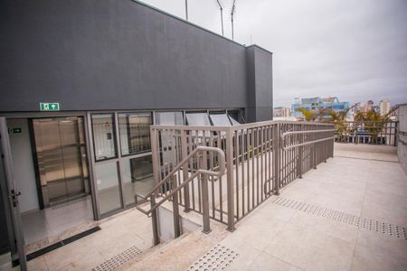 Studio à venda com 24m², 1 quarto e sem vagaLounge - Piscina