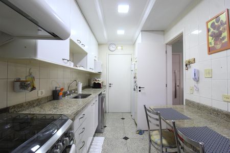 Apartamento à venda com 103m², 3 quartos e 2 vagasCozinha