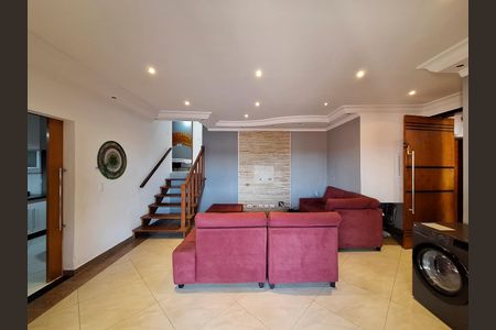 Casa à venda com 295m², 3 quartos e 6 vagasSala