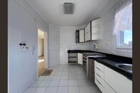 Apartamento à venda com 74m², 2 quartos e 2 vagasCozinha