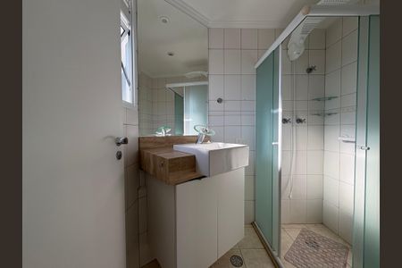 Apartamento à venda com 74m², 2 quartos e 2 vagasBanheiro da Suíte