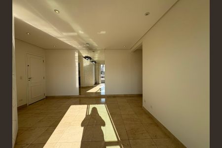 Apartamento à venda com 74m², 2 quartos e 2 vagasSala