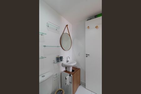Banheiro da Suíte de apartamento à venda com 1 quarto, 29m² em Parque Industrial Tomas Edson, São Paulo