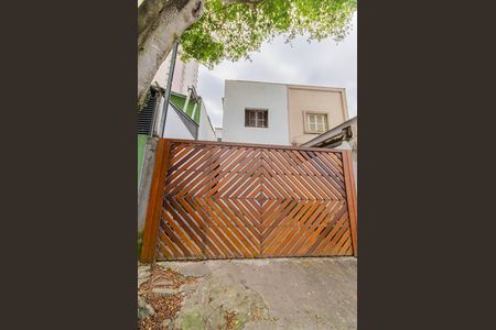Casa à venda com 240m², 5 quartos e 2 vagasFachada