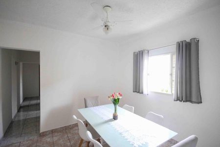 Casa à venda com 125m², 3 quartos e 1 vaga Casa à venda com 125m², 3 quartos e 1 vagaSala de Jantar