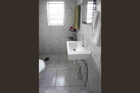 Casa à venda com 125m², 3 quartos e 1 vaga Casa à venda com 125m², 3 quartos e 1 vagaBanheiro 2