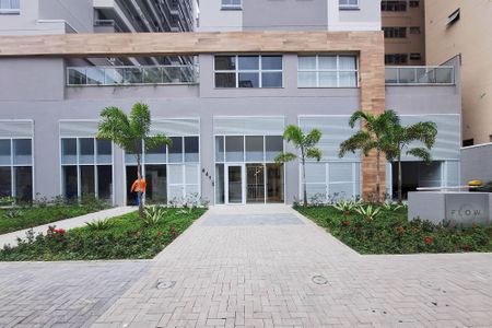 Apartamento à venda com 40m², 1 quarto e sem vaga Apartamento à venda com 40m², 1 quarto e sem vagaFachada