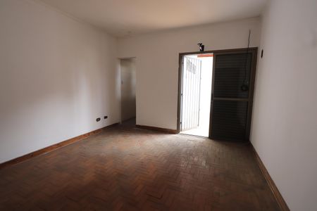 Casa à venda com 319m², 5 quartos e 5 vagasQuarto 4 - Suíte