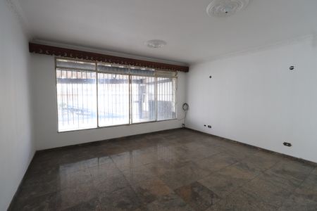 Casa à venda com 319m², 5 quartos e 5 vagasSala