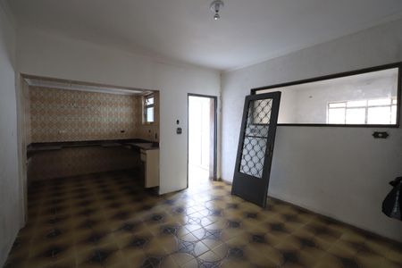 Casa à venda com 319m², 5 quartos e 5 vagasCozinha