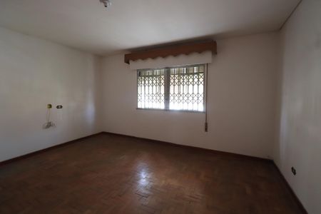 Casa à venda com 319m², 5 quartos e 5 vagasQuarto 1