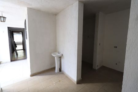 Casa à venda com 319m², 5 quartos e 5 vagasQuarto de Serviço