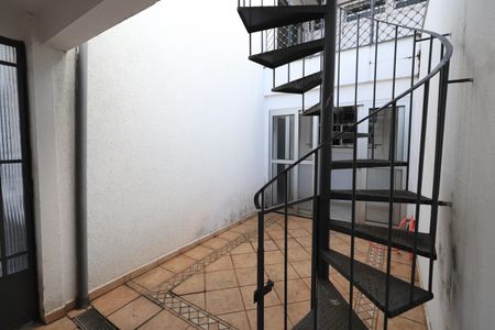 Casa à venda com 319m², 5 quartos e 5 vagasQuintal