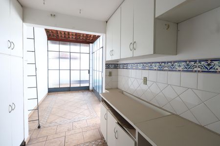 Casa à venda com 319m², 5 quartos e 5 vagasÁrea de Serviço