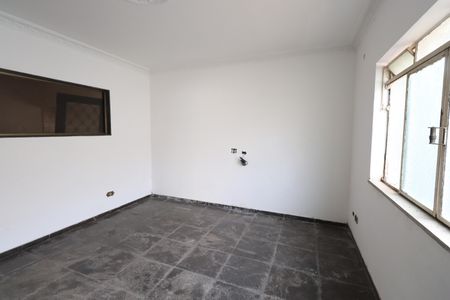 Casa à venda com 319m², 5 quartos e 5 vagasSala de TV