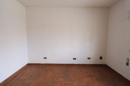 Casa à venda com 319m², 5 quartos e 5 vagasQuarto 2