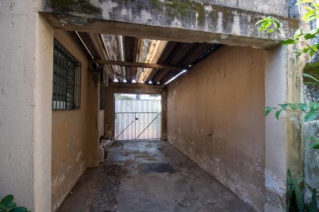 Casa à venda com 243m², 2 quartos e 2 vagas Casa à venda com 243m², 2 quartos e 2 vagasGaragem