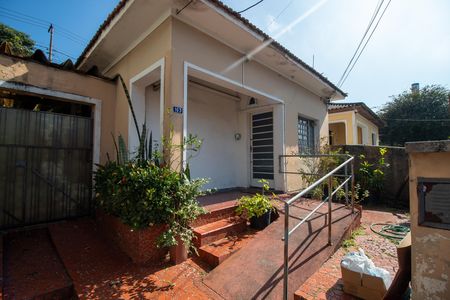 Casa à venda com 243m², 2 quartos e 2 vagas Casa à venda com 243m², 2 quartos e 2 vagasJardim