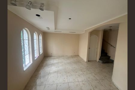 Casa à venda com 250m², 4 quartos e 3 vagasSala