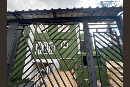 Casa à venda com 250m², 4 quartos e 3 vagasFachada