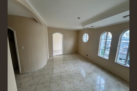 Casa à venda com 250m², 4 quartos e 3 vagasSala