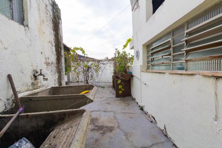 Casa à venda com 220m², 4 quartos e 3 vagas Casa à venda com 220m², 4 quartos e 3 vagasÁrea de Serviço