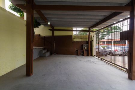 Casa à venda com 220m², 4 quartos e 3 vagas Casa à venda com 220m², 4 quartos e 3 vagasGaragem