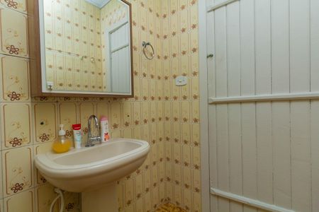 Casa à venda com 220m², 4 quartos e 3 vagas Casa à venda com 220m², 4 quartos e 3 vagasBanheiro