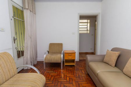 Casa à venda com 220m², 4 quartos e 3 vagas Casa à venda com 220m², 4 quartos e 3 vagasSala